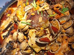 -鸣记脆皮烤鱼·海鲜烤鱼(三八广场店)