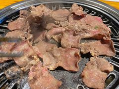 -唯成•韩国炭火烤肉 유성고기