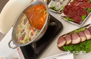 Sour Soup Corn and Soybean Hot Pot