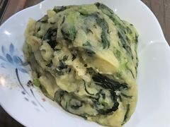 麻油白菜土豆泥-东口码头·烧鸽子·鱼头泡饼·地方菜(金鹰悦城店)