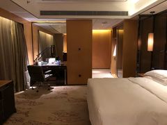 -中山利和希尔顿酒店