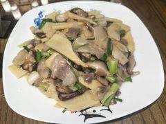-缘来聚·徽菜名店(黄山宏村店)