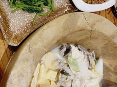 -滇香肴·云南菜蒸汽石锅鱼(云南北路店)