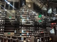 -钟书阁(群光广场店)