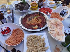 -茅草房·河畔园林火锅