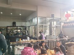 -茅屋大酒店