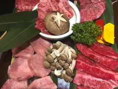 -炼火烤肉店