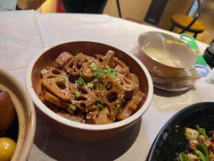 卤藕片-巴厘龙虾·榜首油焖大虾(音乐学院·沿江酒馆店)