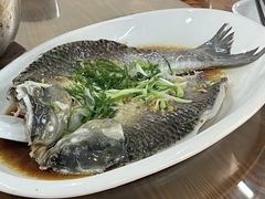 -银峰农庄·特色烧鸡·鲜无花果浸鸡