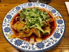 秘制凉皮-柴窝堡22号传承新疆菜·新疆辣子鸡