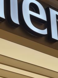 -Mentor Hair Salon