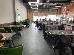 大堂-新安江奶酸菜鱼(总店)