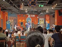 -瑞虹新天地月亮湾