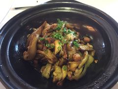 -尘香•传统川菜(创汇首座店)