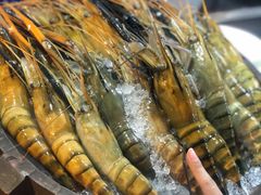 -席娜卡琳火车铁道夜市