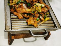 铁板羊肉-宝轩渔府·老字号海鲜·正宗津菜(水上店)