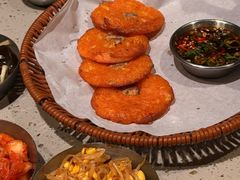 -蚂蚁洞·烤肉大营地(上海静安大悦城店)