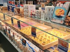 面包甜点陈列柜-墨茉点心局(梅溪湖新天地一店)