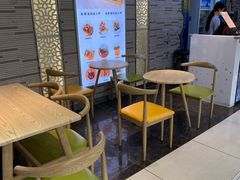 大堂-卤人甲(中大银泰店)