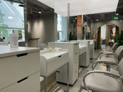 -变画·发型STUDIO