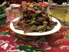 -闯关东东北农家菜(崂山石老人店)