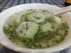特色荠菜肉馄饨-潘国仙耳光馄饨(黄家阙路店)