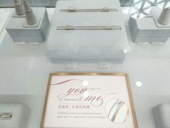 点击看大图 -钻石小鸟钻戒婚戒定制(石路店)