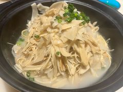 -佬麻雀·新湘菜(东方宝泰店)