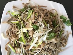 -溢心园香河肉饼总店