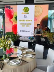 -鲸舞气球派对·宝宝宴·十岁生日布置·轻奢品牌形象店