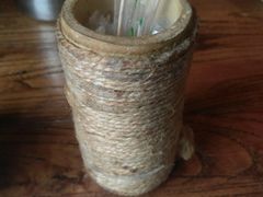 -老牌坊云南鱼豆花火锅(爱建店)