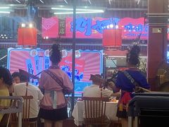 -刘姐啤酒鱼民族演艺餐厅(西街总店)