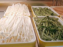 -李记称盘牛杂串串(广厦店)