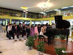 -上海市民办金苹果学校