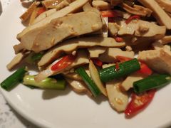 -乐味阁养生板栗鸡(中江店)