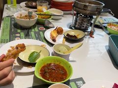 -金马门国际美食百汇(珞喻路店)