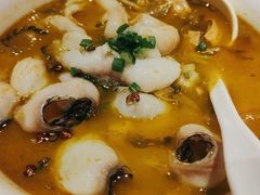 -渝是乎酸菜鱼(龙旗购物中心店)