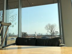 -猫的天空之城概念书店(北戴河蔚蓝海岸店)