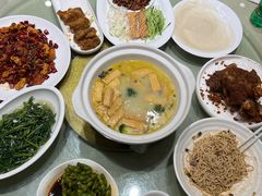 -刘胖子家常菜·蹄花焖藕(中央花园店)