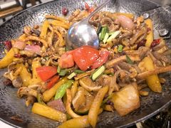 -富正毅三下锅·湘西韵味(天门山索道店)