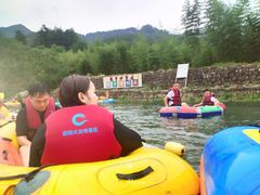 -龙井峡漂流