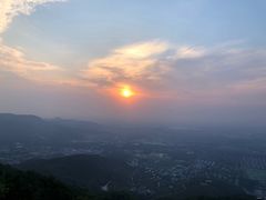 -鬼笑石后山停车场