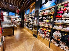 -九木杂物社(新奥购物中心店)