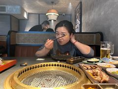 -铭牛烧肉·和牛海鲜自助(高新月牙湖店)