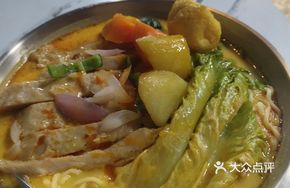 Tom Yum Pork Chop Noodles