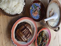 -饭粑跎老重庆蹄花·非遗地标菜(较场口店)