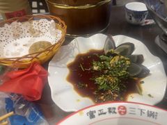 -富正毅三下锅·湘西韵味(天门山索道店)