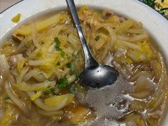 -老码头黑皮肘子锅包肉(赣水路店)