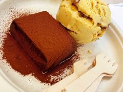 -HUGS coffee(东区店)