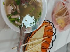 -岳记羊肠馆(陵园小区店)